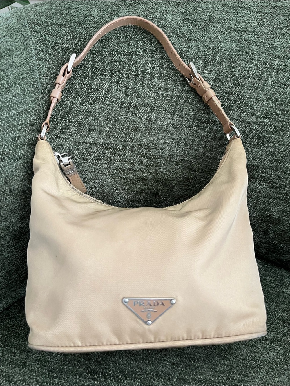 PRADA
Tessuto Nylon Shoulder Bag (Vintage
Hobo